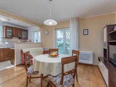 Ferienwohnung für 4 Personen (75 m²) in Poreč 1/10