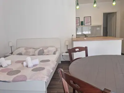 Ferienwohnung für 2 Personen (30 m²) in Poreč 1/10