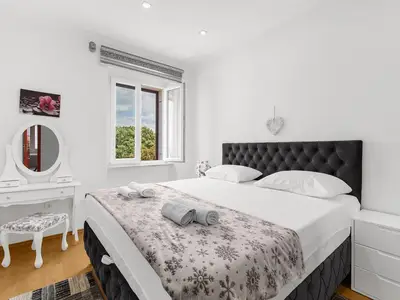 Ferienwohnung für 6 Personen (50 m²) in Poreč 1/10