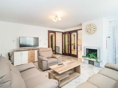 Ferienwohnung für 6 Personen (113 m²) in Poreč 1/10