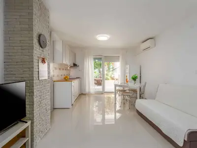 Ferienwohnung für 2 Personen (45 m²) in Poreč 10/10