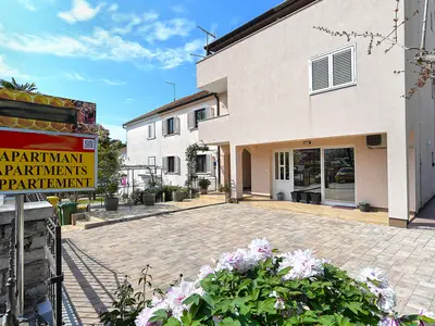 Ferienwohnung für 3 Personen (48 m²) in Poreč 3/10