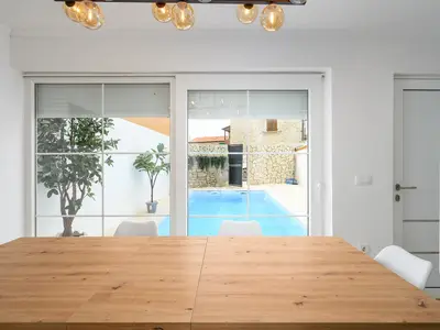 PoolOfHouse