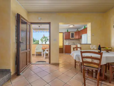 Ferienwohnung für 6 Personen (70 m²) in Poreč 1/10