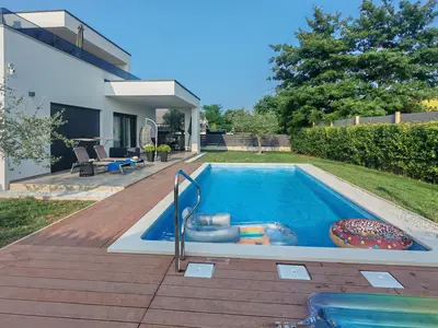 pool