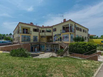 Ferienwohnung für 6 Personen (75 m²) in Poreč 3/10