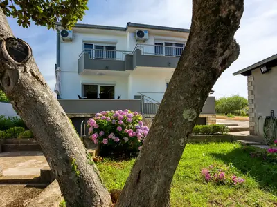 Ferienwohnung für 7 Personen (150 m²) in Poreč 1/10