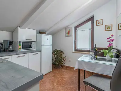 Ferienwohnung für 2 Personen (45 m²) in Poreč 1/10
