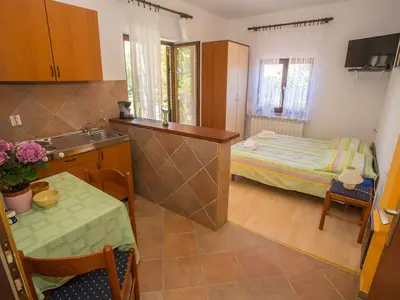 Ferienwohnung für 2 Personen (31 m²) in Poreč 1/10