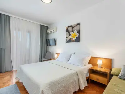 Ferienwohnung für 4 Personen (50 m²) in Poreč 1/10