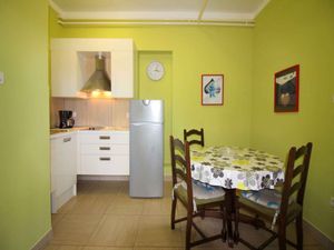 23779451-Ferienwohnung-3-Poreč-300x225-5