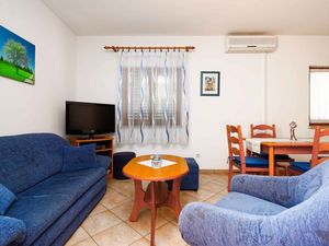 23779723-Ferienwohnung-6-Poreč-300x225-5