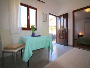 23780284-Ferienwohnung-2-Poreč-300x225-5