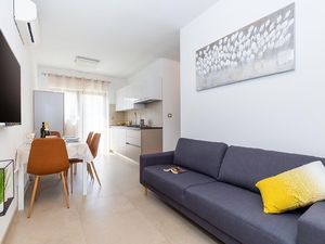 22453643-Ferienwohnung-4-Poreč-300x225-1