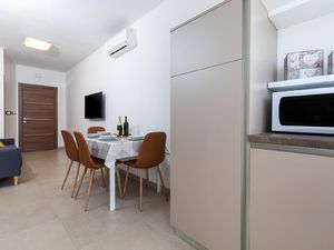 22453643-Ferienwohnung-4-Poreč-300x225-2