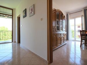 22806417-Ferienwohnung-4-Poreč-300x225-3