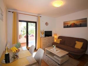 22313111-Ferienwohnung-3-Poreč-300x225-4