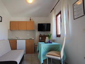 21864643-Ferienwohnung-2-Poreč-300x225-3