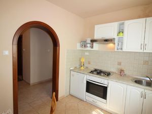 22808491-Ferienwohnung-3-Poreč-300x225-5