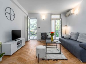 23771249-Ferienwohnung-4-Poreč-300x225-5