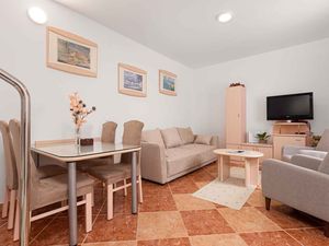 23771569-Ferienwohnung-4-Poreč-300x225-4