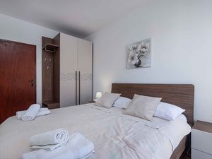 23771610-Ferienwohnung-4-Poreč-300x225-4