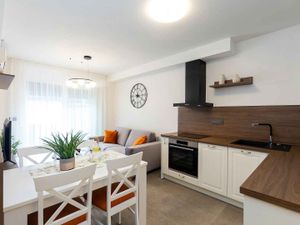 23937805-Ferienwohnung-2-Poreč-300x225-1