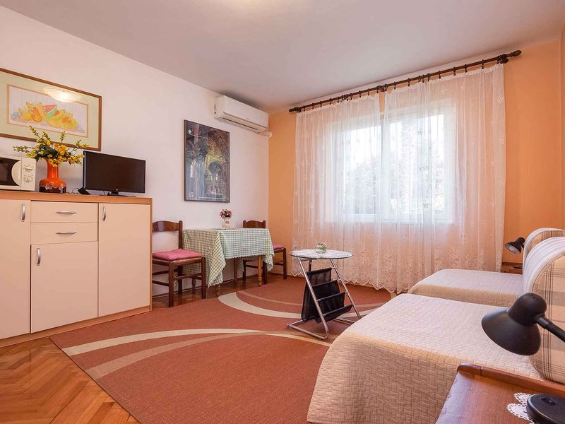 23775354-Ferienwohnung-3-Poreč-800x600-1