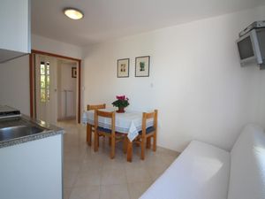 19178953-Ferienwohnung-2-Poreč-300x225-2