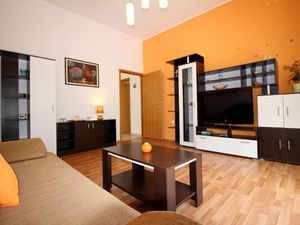 23053893-Ferienwohnung-4-Poreč-300x225-3