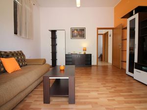 23053893-Ferienwohnung-4-Poreč-300x225-5