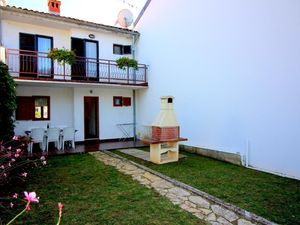 18285984-Ferienwohnung-8-Poreč-300x225-0