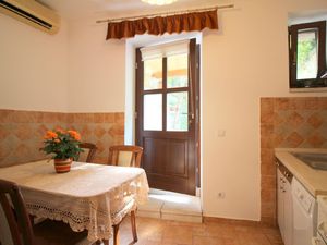 22921699-Ferienwohnung-5-Poreč-300x225-2