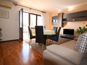 22772469-Ferienwohnung-4-Poreč-300x225-3