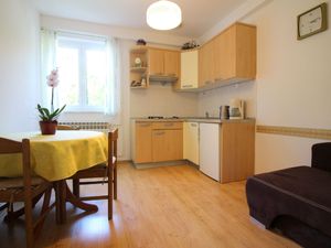 22772503-Ferienwohnung-3-Poreč-300x225-1