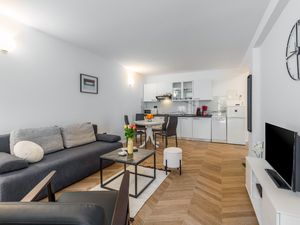 22772541-Ferienwohnung-4-Poreč-300x225-4