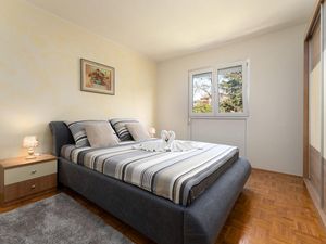 23950902-Ferienwohnung-4-Poreč-300x225-2