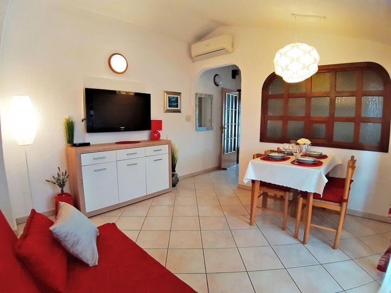 23941522-Ferienwohnung-3-Poreč-800x600-2