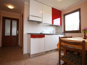 19285814-Ferienwohnung-0-Poreč-300x225-3