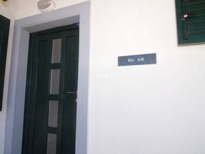 21874031-Ferienwohnung-8-Poreč-300x225-4