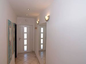 21874031-Ferienwohnung-8-Poreč-300x225-5