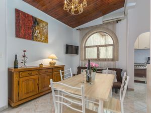 23943937-Ferienwohnung-4-Poreč-300x225-5