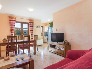 23709079-Ferienwohnung-8-Poreč-300x225-4