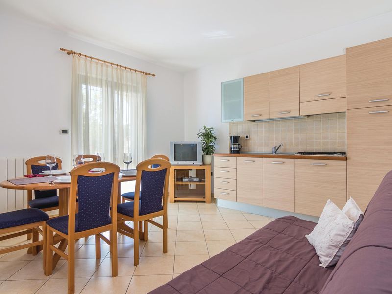 23730440-Ferienwohnung-4-Poreč-800x600-0