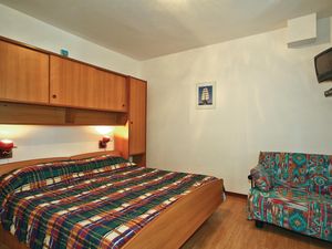 23723514-Ferienwohnung-2-Poreč-300x225-1