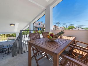 23723537-Ferienwohnung-6-Poreč-300x225-3