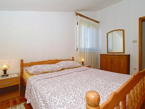 23725962-Ferienwohnung-4-Poreč-300x225-4