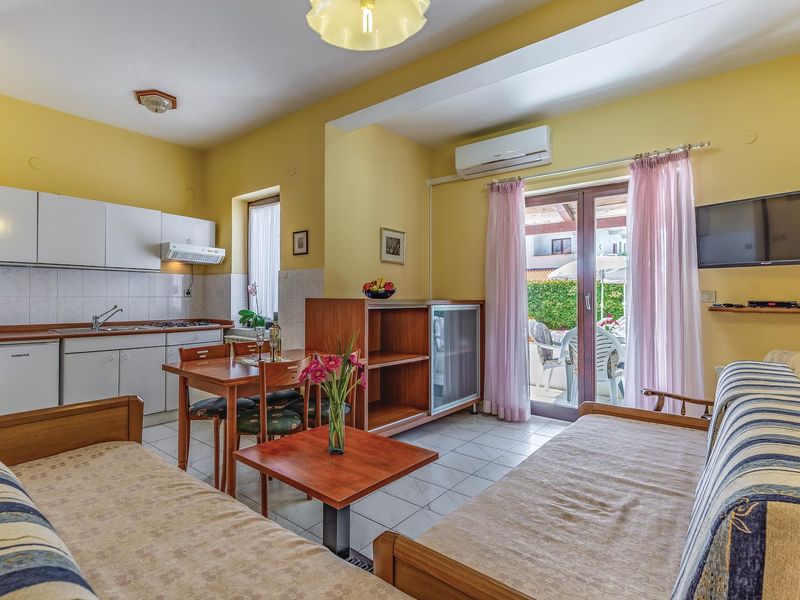 23726246-Ferienwohnung-4-Poreč-800x600-2