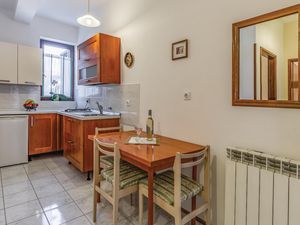 23726258-Ferienwohnung-3-Poreč-300x225-1