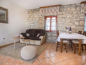 24001538-Ferienwohnung-5-Poreč-300x225-4